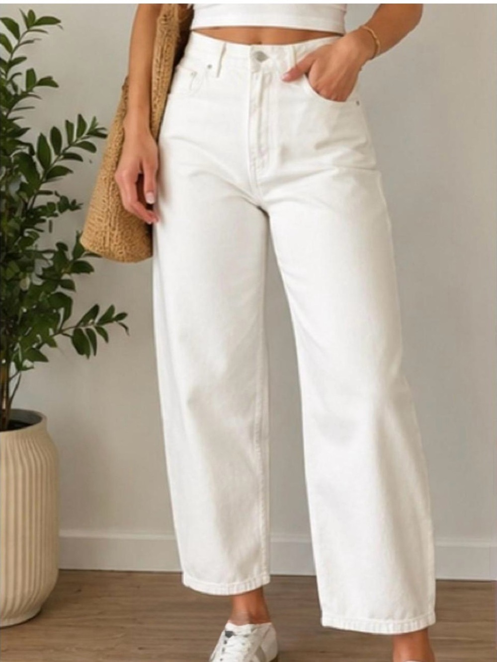 Zara White Wide Leg Barrel Denim Jean Size 8